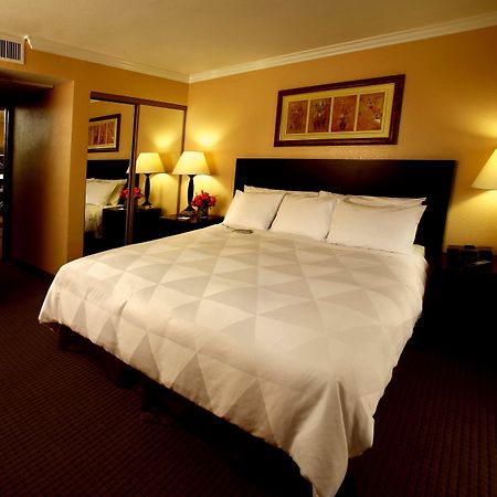 Buena Park Grand Hotel & Suites Cameră foto