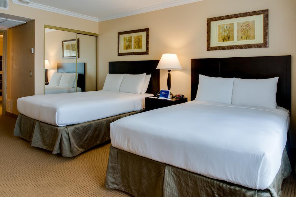 Buena Park Grand Hotel & Suites Exterior foto